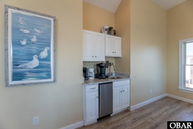 $1,649,000 | 152 Duck Road, Southern Shores, NC 27949