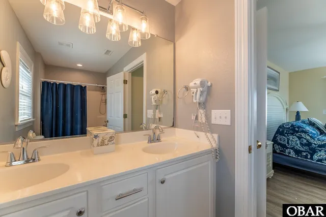 $1,649,000 | 152 Duck Road, Southern Shores, NC 27949