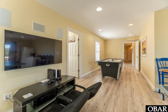 $1,649,000 | 152 Duck Road, Southern Shores, NC 27949