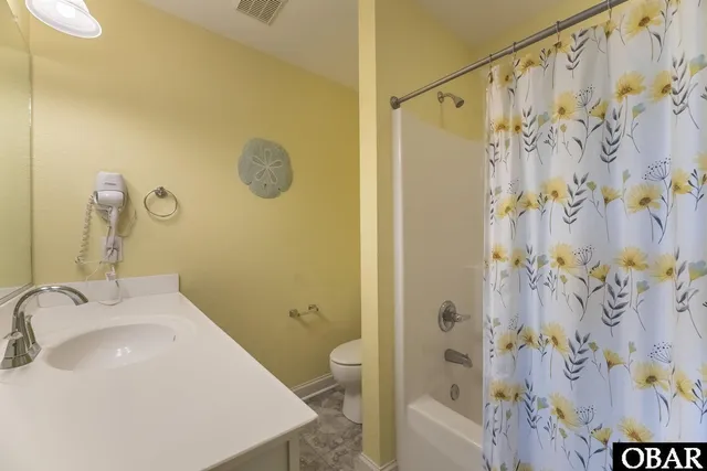 $1,649,000 | 152 Duck Road, Southern Shores, NC 27949