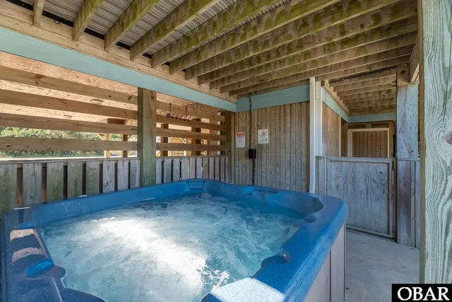 $1,649,000 | 152 Duck Road, Southern Shores, NC 27949