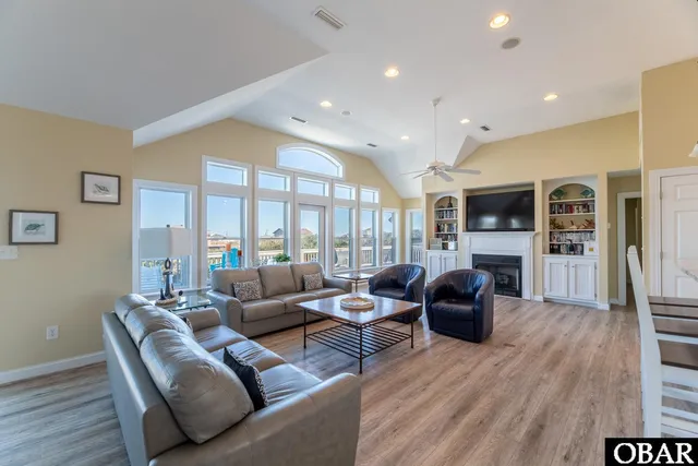 $1,649,000 | 152 Duck Road, Southern Shores, NC 27949