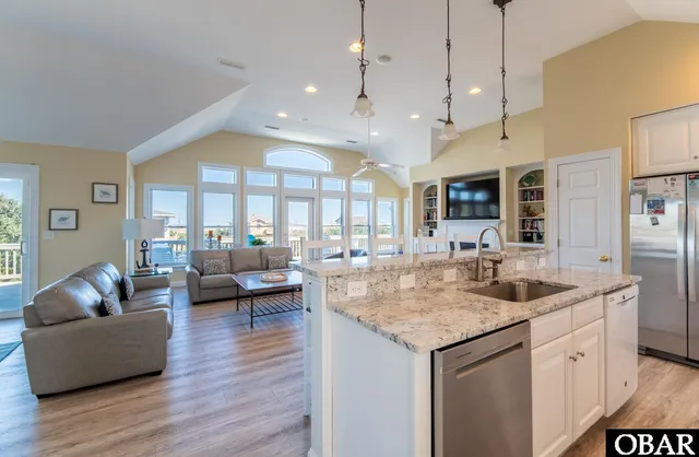 $1,649,000 | 152 Duck Road, Southern Shores, NC 27949