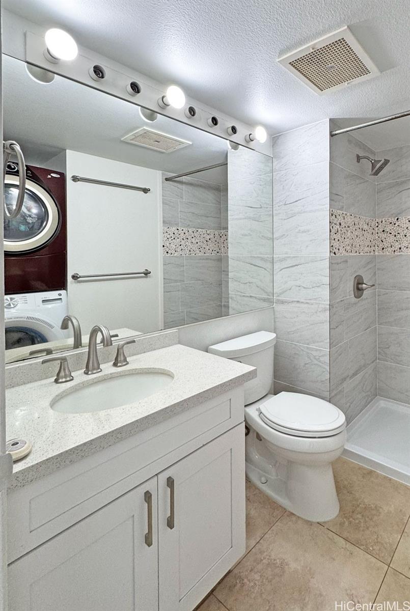 92-1150 Hame Street, Unit 8102 Kapolei, HI 96707 - Photo 15 of 19 a bathroom with a sink toilet and shower