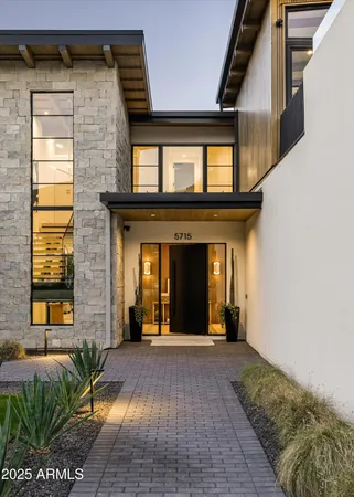 $9,955,000 | 5715 East Monterosa Street, Phoenix, AZ 85018