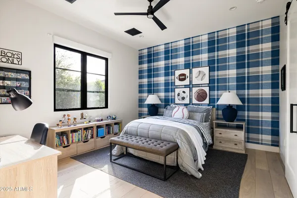 $9,955,000 | 5715 East Monterosa Street, Phoenix, AZ 85018