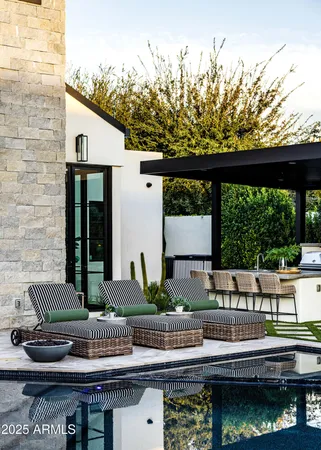 $9,955,000 | 5715 East Monterosa Street, Phoenix, AZ 85018