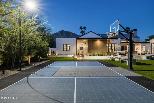 $9,955,000 | 5715 East Monterosa Street, Phoenix, AZ 85018