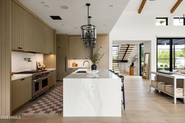 $9,995,000 | 5715 East Monterosa Street, Phoenix, AZ 85018