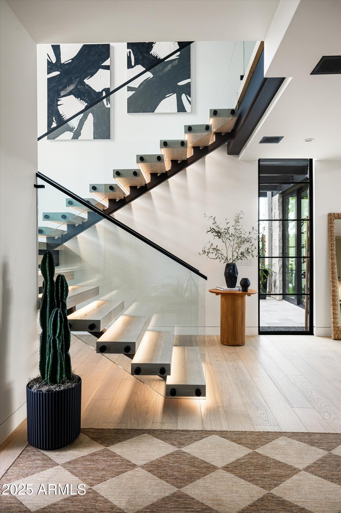 5715 East Monterosa Street Phoenix, AZ 85018 - Photo 7 of 113 012-5715 E Monterosa St Phoenix_12