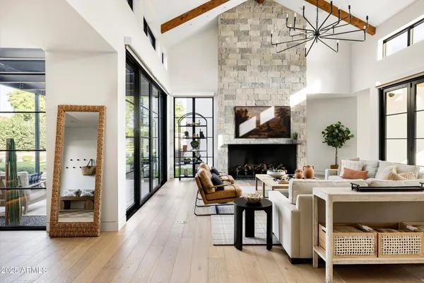 $9,955,000 | 5715 East Monterosa Street, Phoenix, AZ 85018