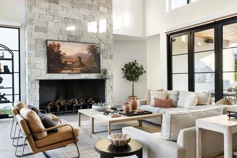 $9,995,000 | 5715 East Monterosa Street, Phoenix, AZ 85018