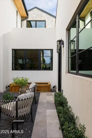 $9,995,000 | 5715 East Monterosa Street, Phoenix, AZ 85018