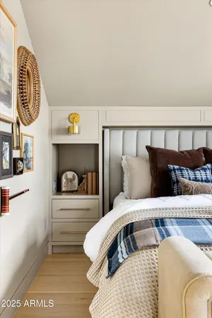 $9,955,000 | 5715 East Monterosa Street, Phoenix, AZ 85018