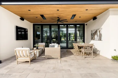 $9,995,000 | 5715 East Monterosa Street, Phoenix, AZ 85018