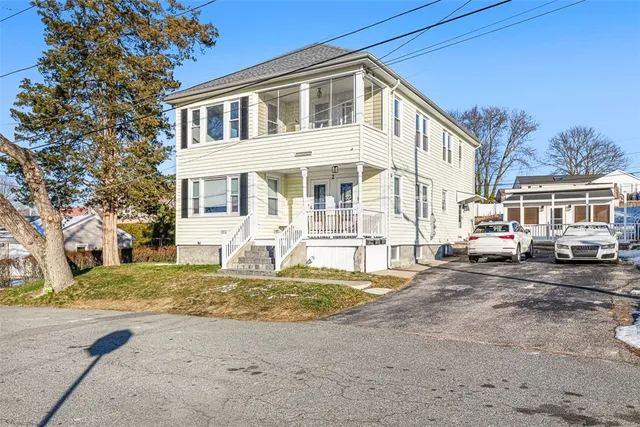 $2,000 | 2 Ann Street, Unit 2, North Providence, RI 02904