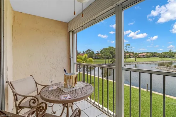 $1,998 | 190 Turtle Lake Court, Unit 6, Naples, FL 34105