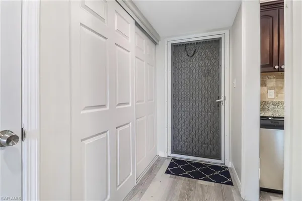 $1,998 | 190 Turtle Lake Court, Unit 6, Naples, FL 34105