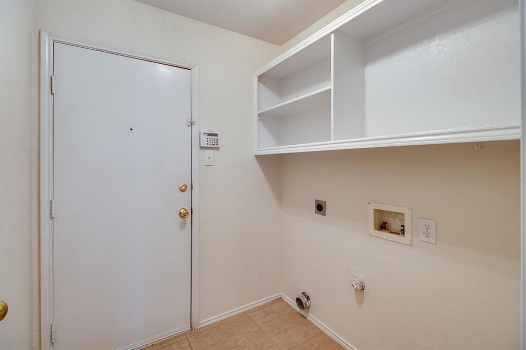 1304 Meredith Drive Allen, TX 75002 - Photo 24 of 28 a view of an empty room