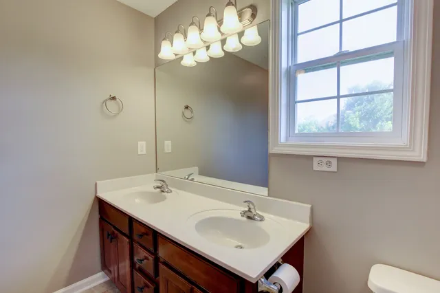 $1,695 | 1537 Apache Way, Clarksville, TN 37042