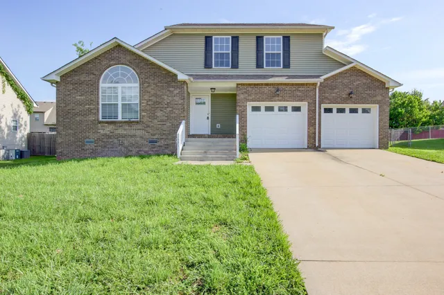 $1,695 | 1537 Apache Way, Clarksville, TN 37042