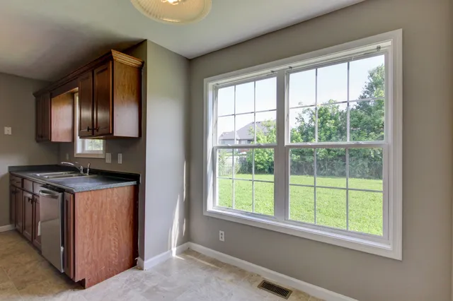 $1,695 | 1537 Apache Way, Clarksville, TN 37042