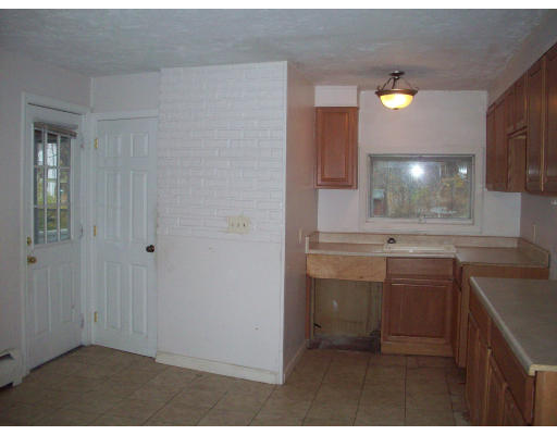 30 Dallas Street Worcester, MA 01604 - Photo 3 of 8 Gallery Image 3