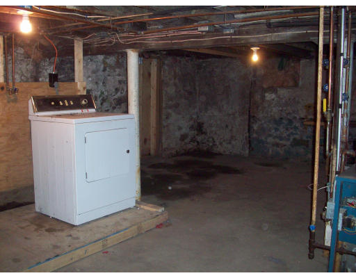 30 Dallas Street Worcester, MA 01604 - Photo 7 of 8 Gallery Image 7
