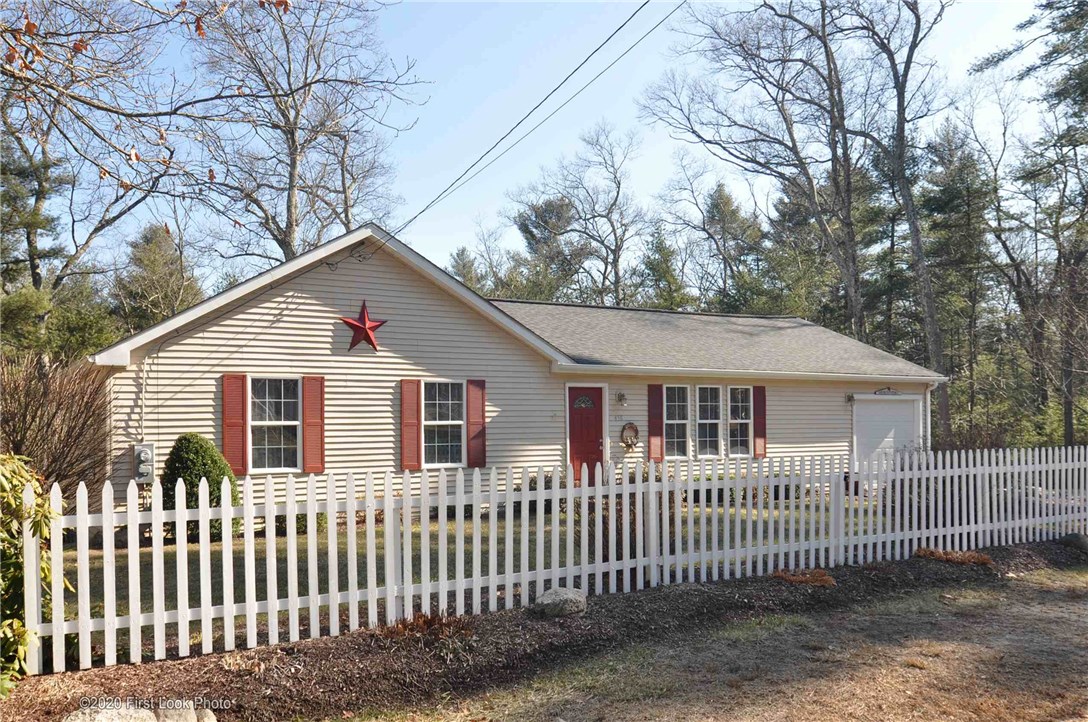 458 Hill Farm Road Coventry, RI 02816 - Photo 2 of 33