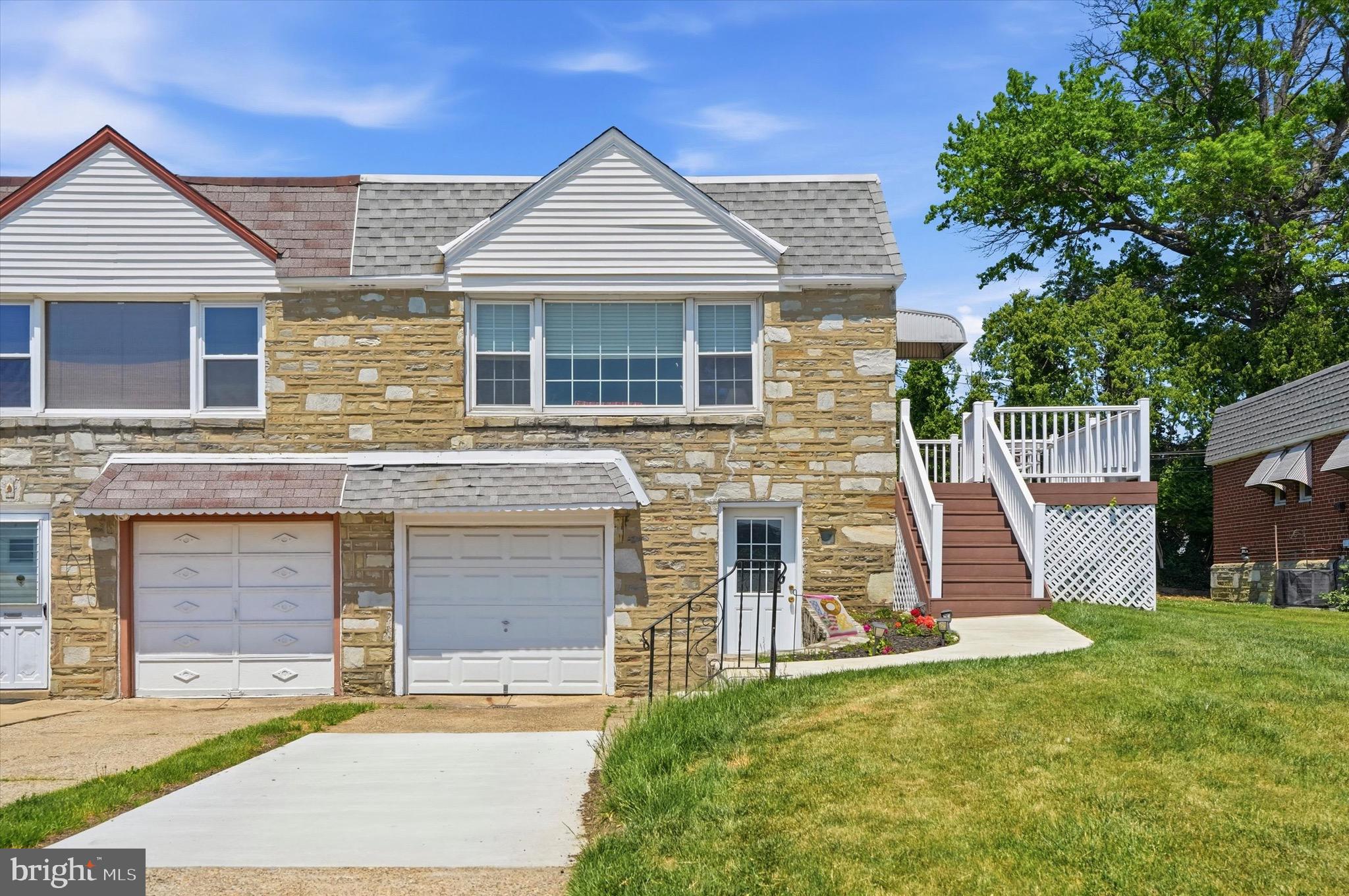 9968 Woodfern Road Philadelphia, PA 19115 - Photo 2 of 25