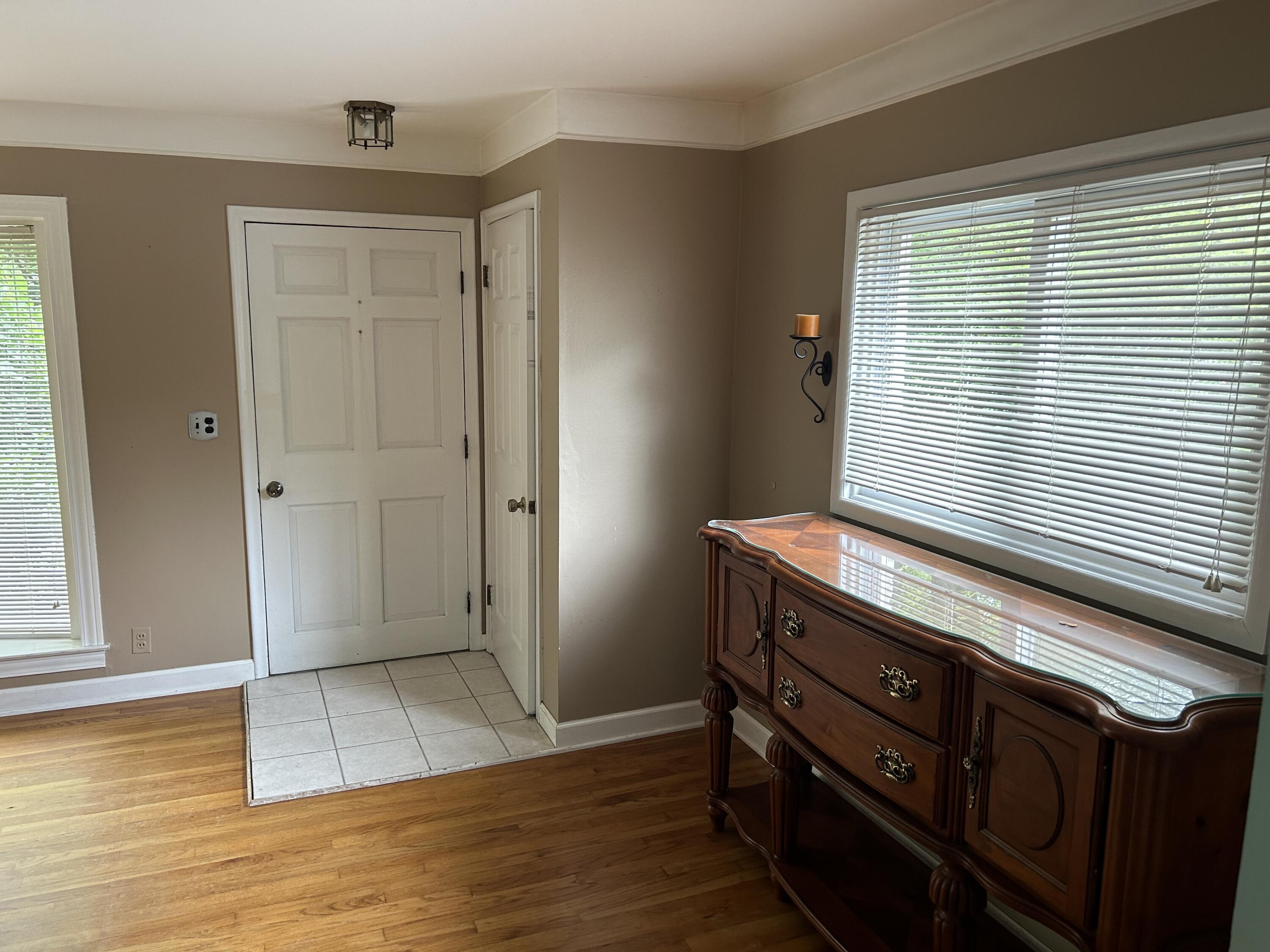 1354 Catalpa Drive Rochester, MI 48307 - Photo 12 of 33 IMG_3517