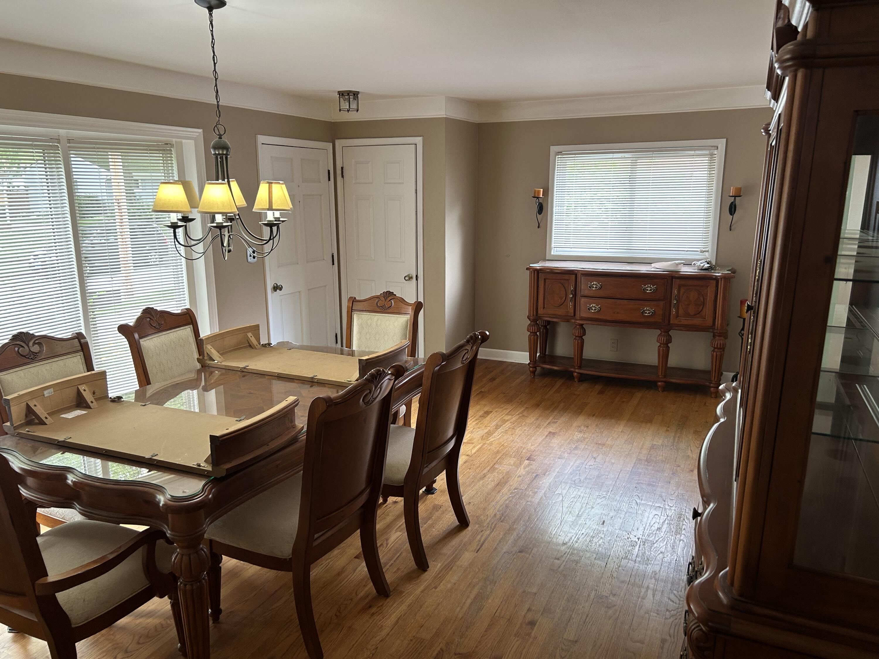 1354 Catalpa Drive Rochester, MI 48307 - Photo 13 of 33 IMG_3536