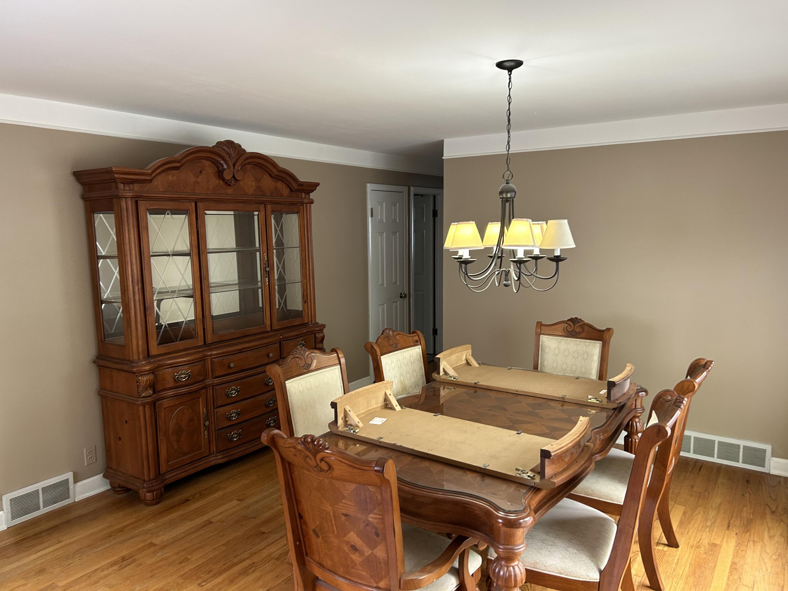 1354 Catalpa Drive Rochester, MI 48307 - Photo 15 of 33 IMG_3518