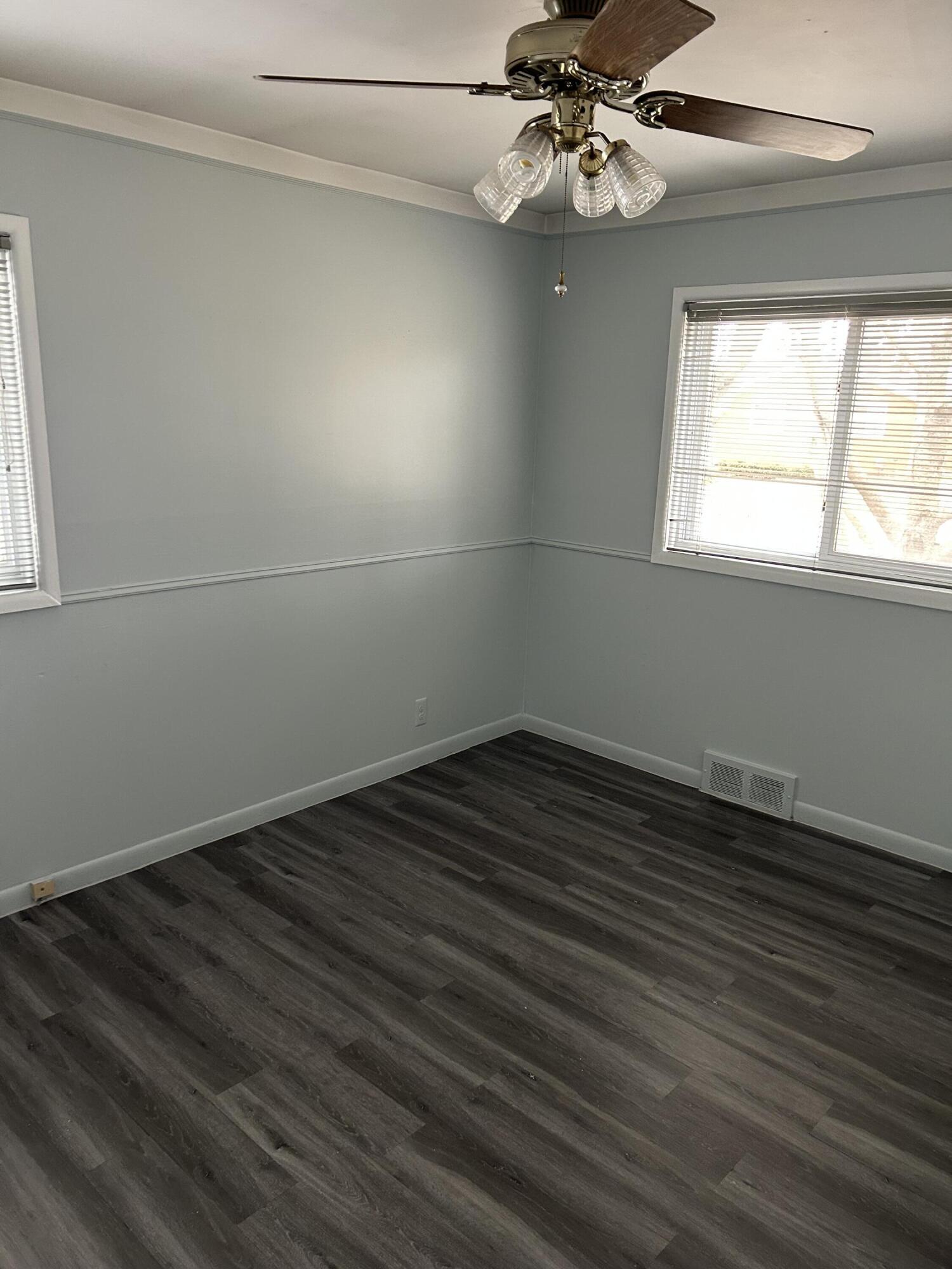 1354 Catalpa Drive Rochester, MI 48307 - Photo 17 of 33 IMG_4431