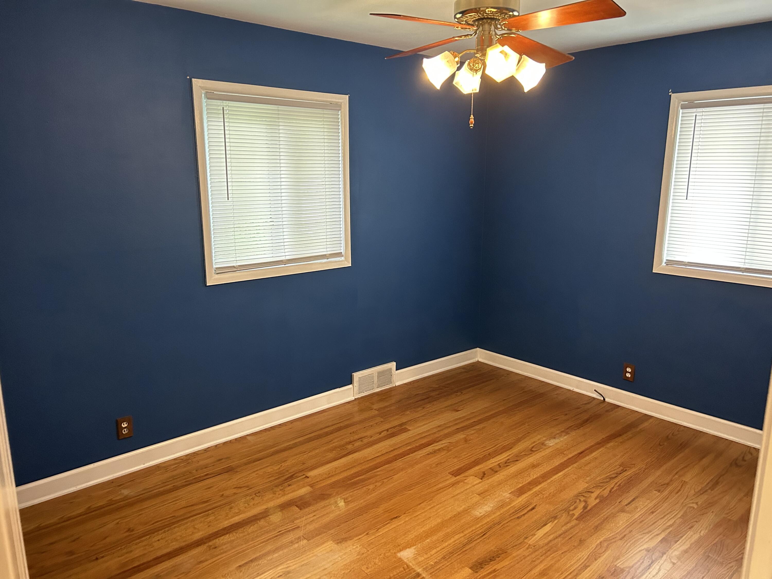 1354 Catalpa Drive Rochester, MI 48307 - Photo 18 of 33 IMG_3528