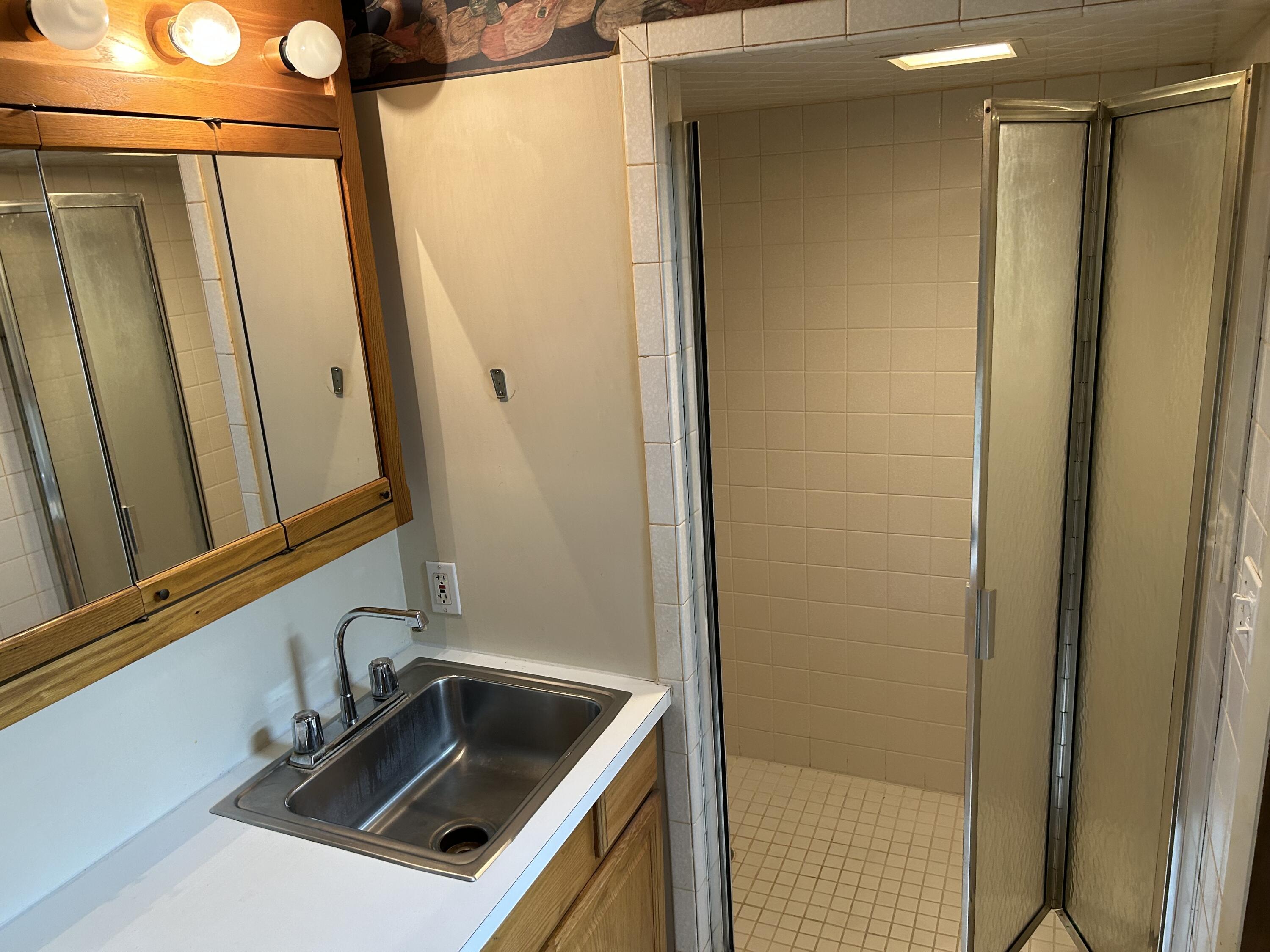 1354 Catalpa Drive Rochester, MI 48307 - Photo 27 of 33 IMG_3543