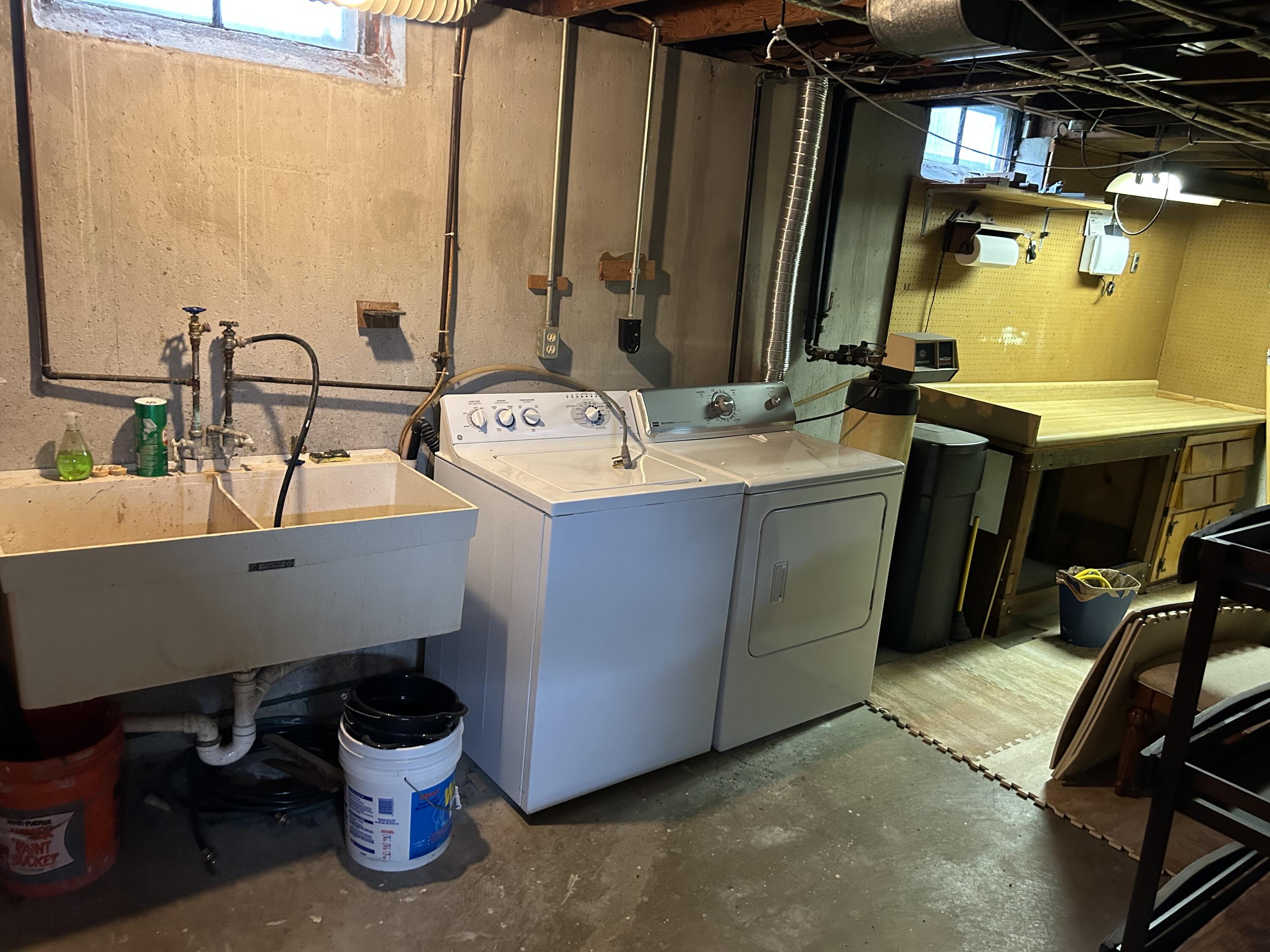 1354 Catalpa Drive Rochester, MI 48307 - Photo 29 of 33 IMG_3547