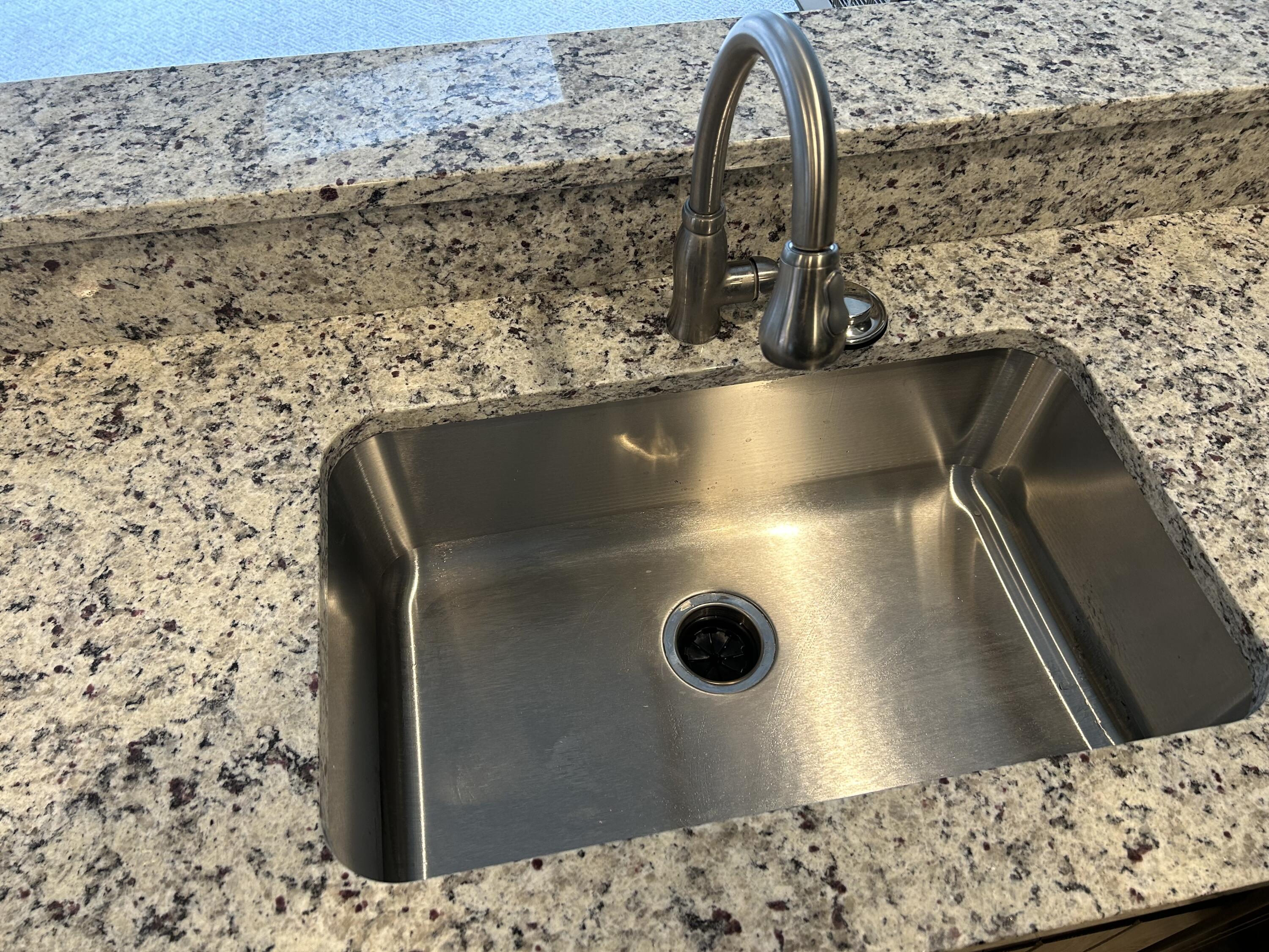 1354 Catalpa Drive Rochester, MI 48307 - Photo 6 of 33 IMG_3735