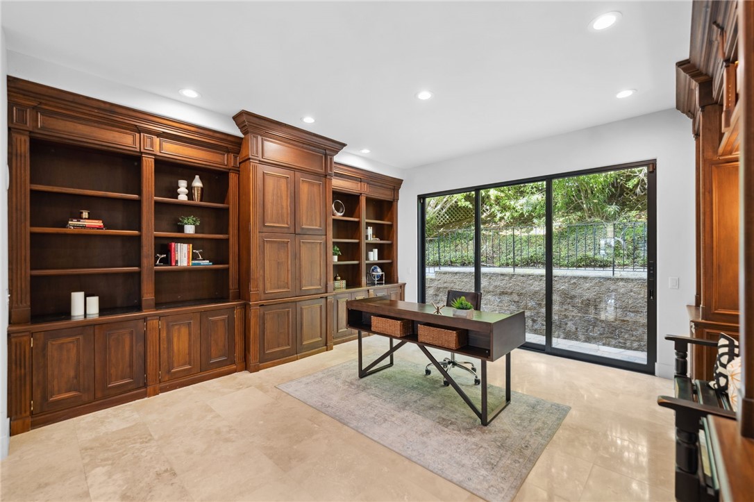 5381 Moonlight Lane La Jolla, CA 92037 - Photo 18 of 44 a room with furniture and a window