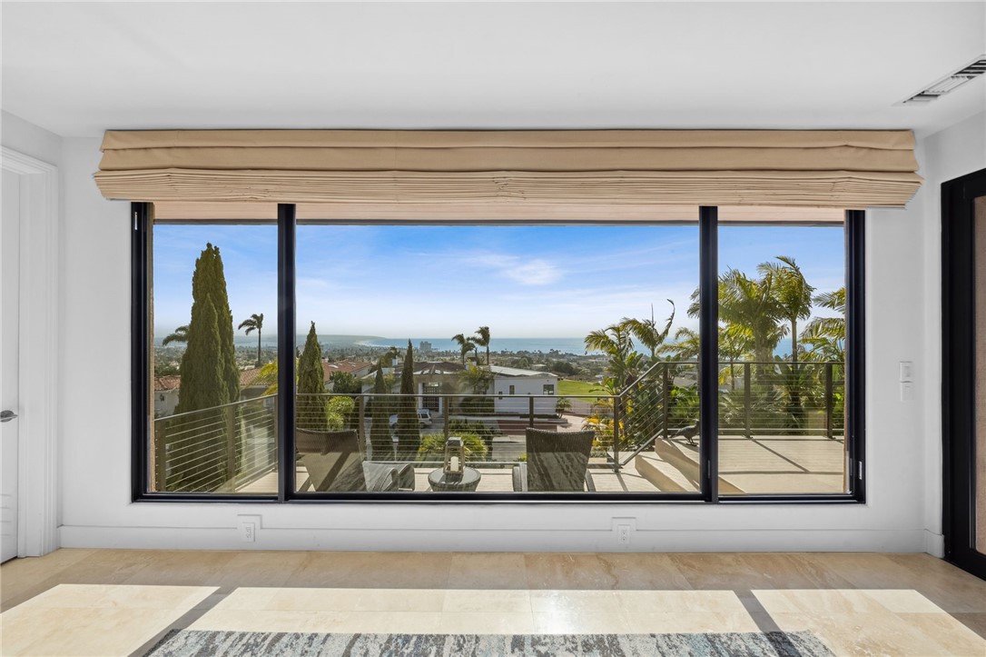 5381 Moonlight Lane La Jolla, CA 92037 - Photo 34 of 44 a view of a door and a window