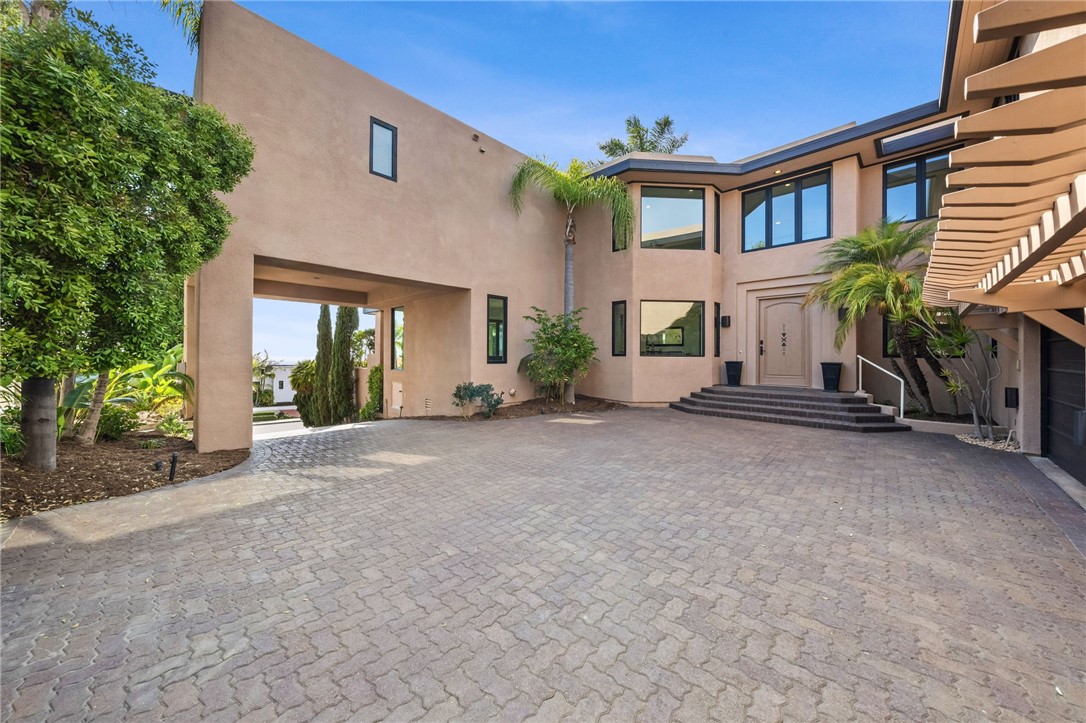 5381 Moonlight Lane La Jolla, CA 92037 - Photo 5 of 44 a view of a house with a street