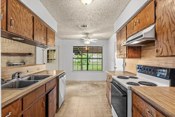 $265,000 | 310 McClendon Drive, Elgin, TX 78621