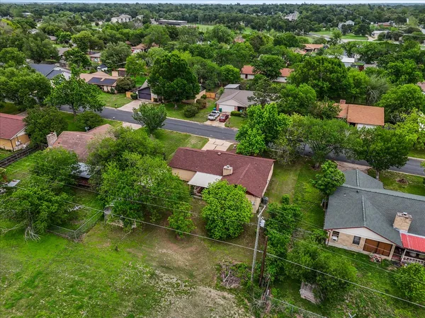 $265,000 | 310 McClendon Drive, Elgin, TX 78621