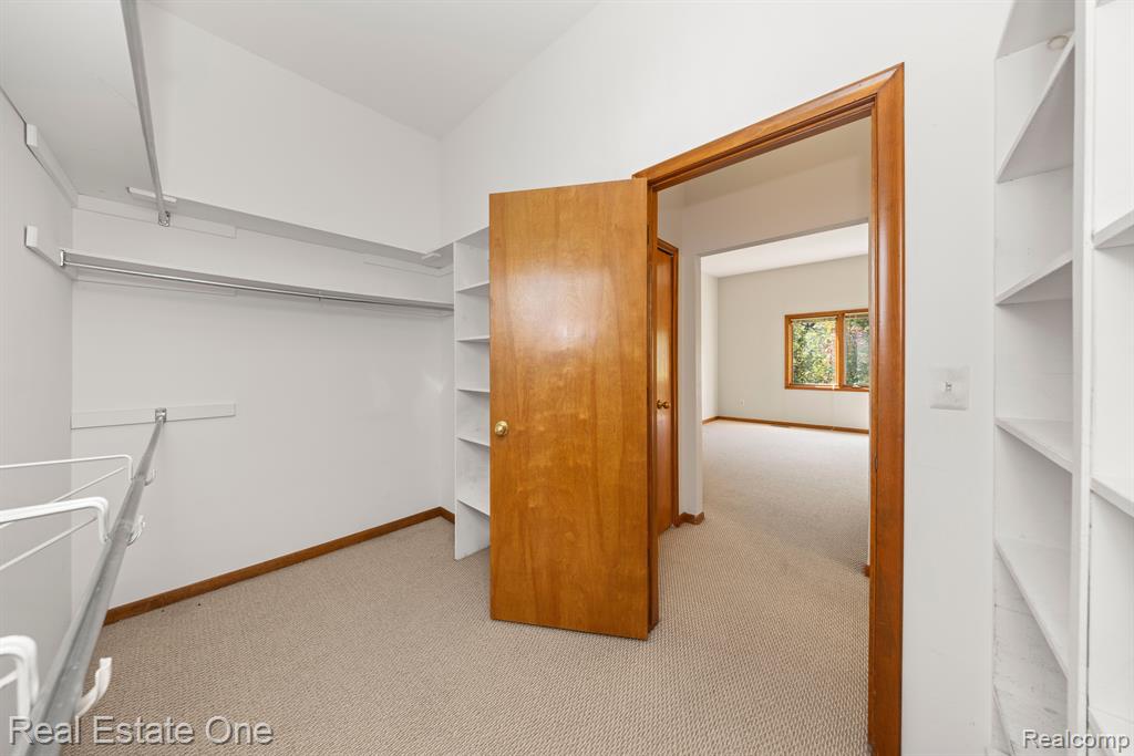 30971 Country Ridge Circle Farmington Hills, MI 48331 - Photo 26 of 47