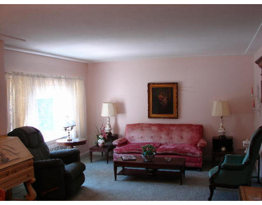 239 June Street Worcester, MA 01602 - Photo 3 of 8 Gallery Image 3