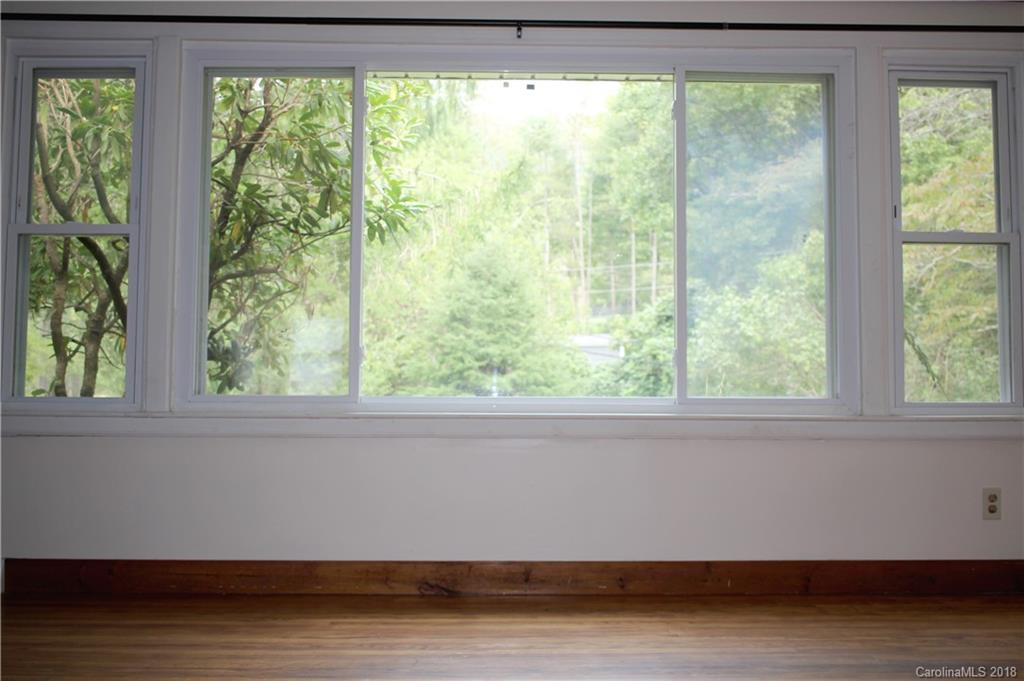729 Old Fort Road Fairview, NC 28730 - Photo 5 of 17 Gallery Image 5