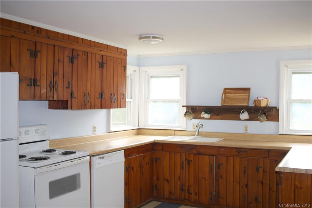 729 Old Fort Road Fairview, NC 28730 - Photo 6 of 17 Gallery Image 6