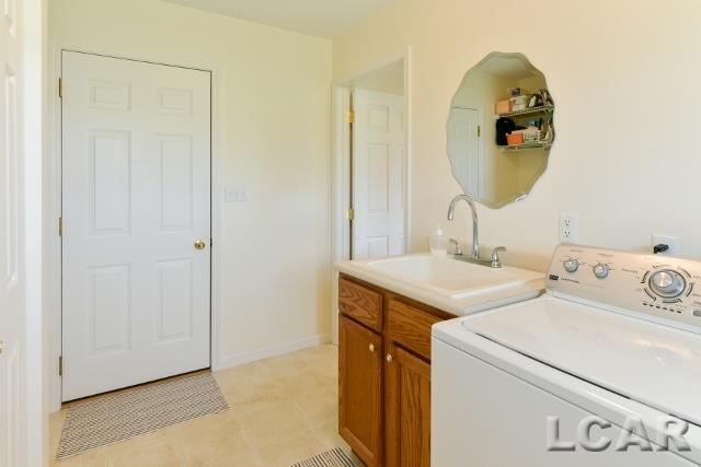 1048 West Russell Road Tecumseh, MI 49286 - Photo 28 of 37 31303917-27.JPG