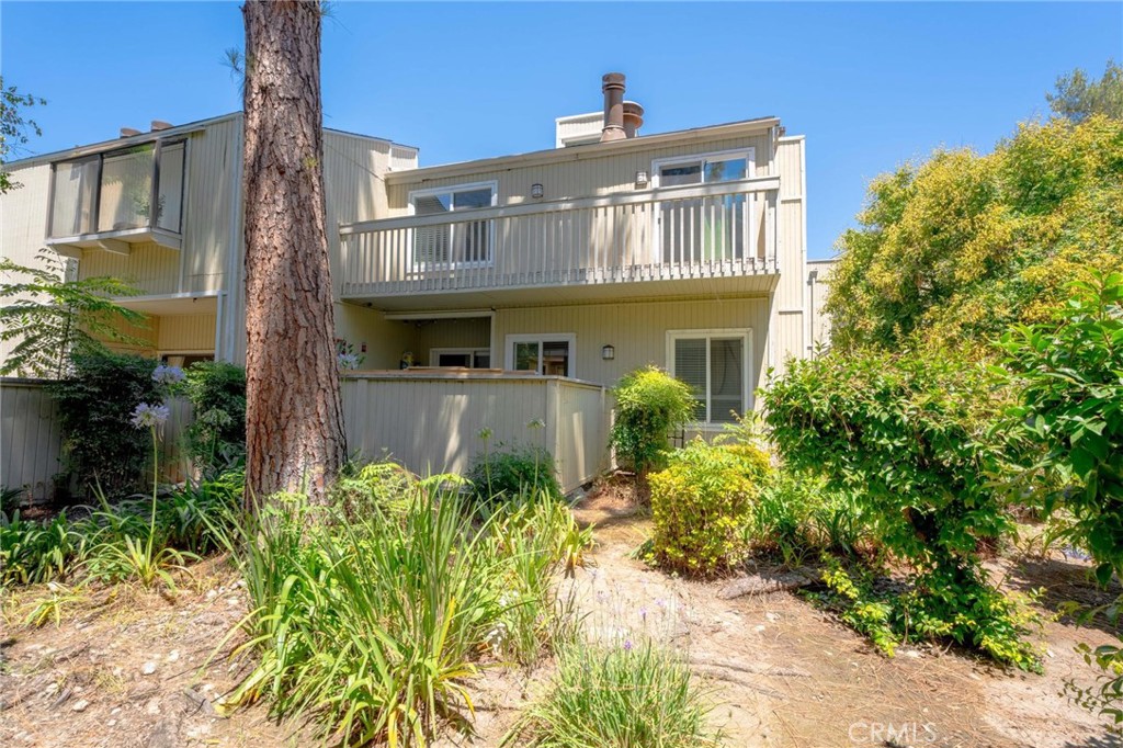 646 Sycamore Avenue, Unit 18 Claremont, CA 91711 - Photo 14 of 46 front view of a house
