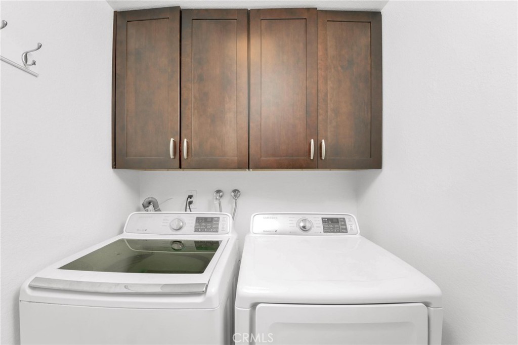 646 Sycamore Avenue, Unit 18 Claremont, CA 91711 - Photo 19 of 46 a utility room with dryer and washer